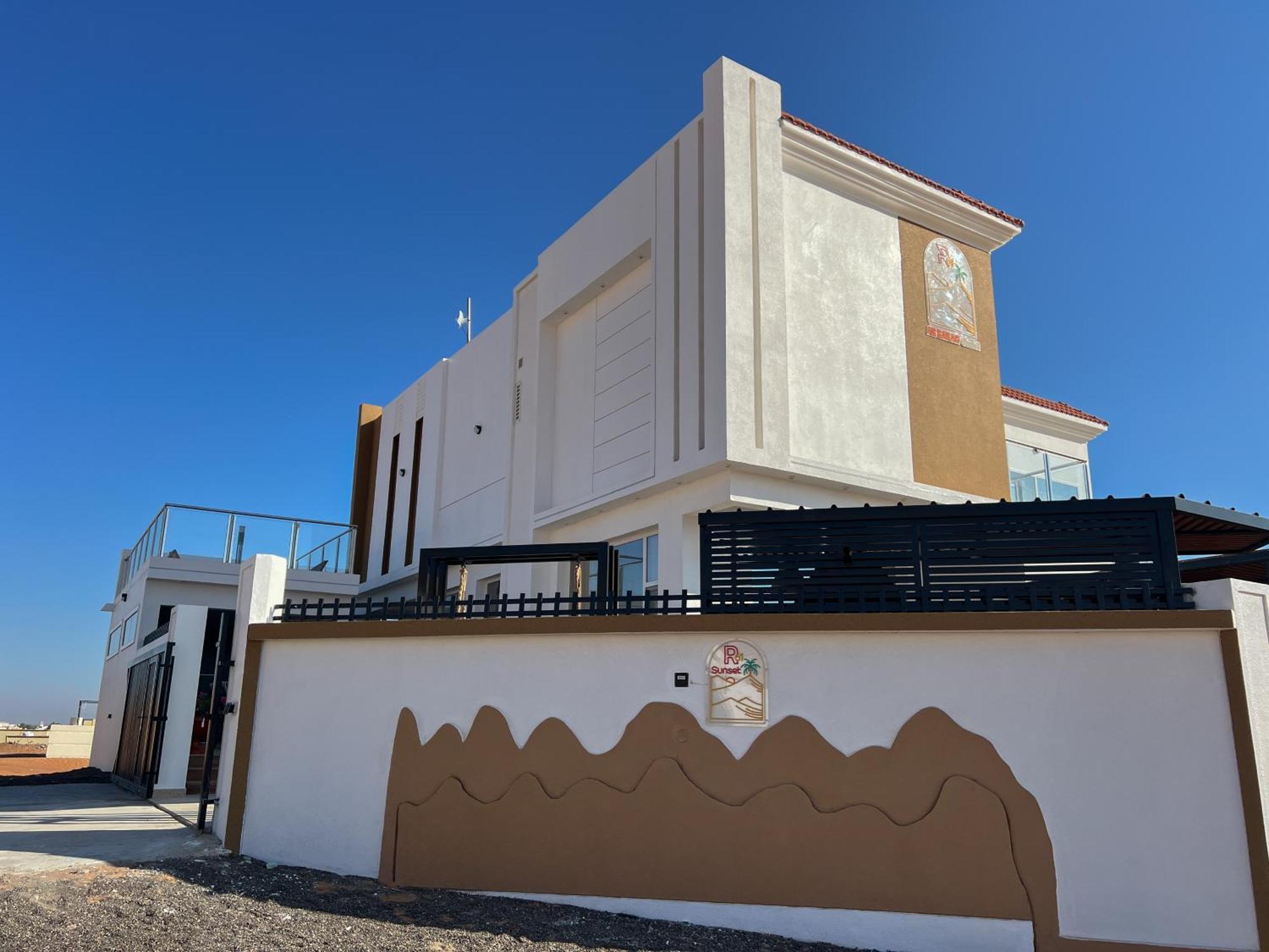 R61 Sunset Chalet Badīyah Exterior foto