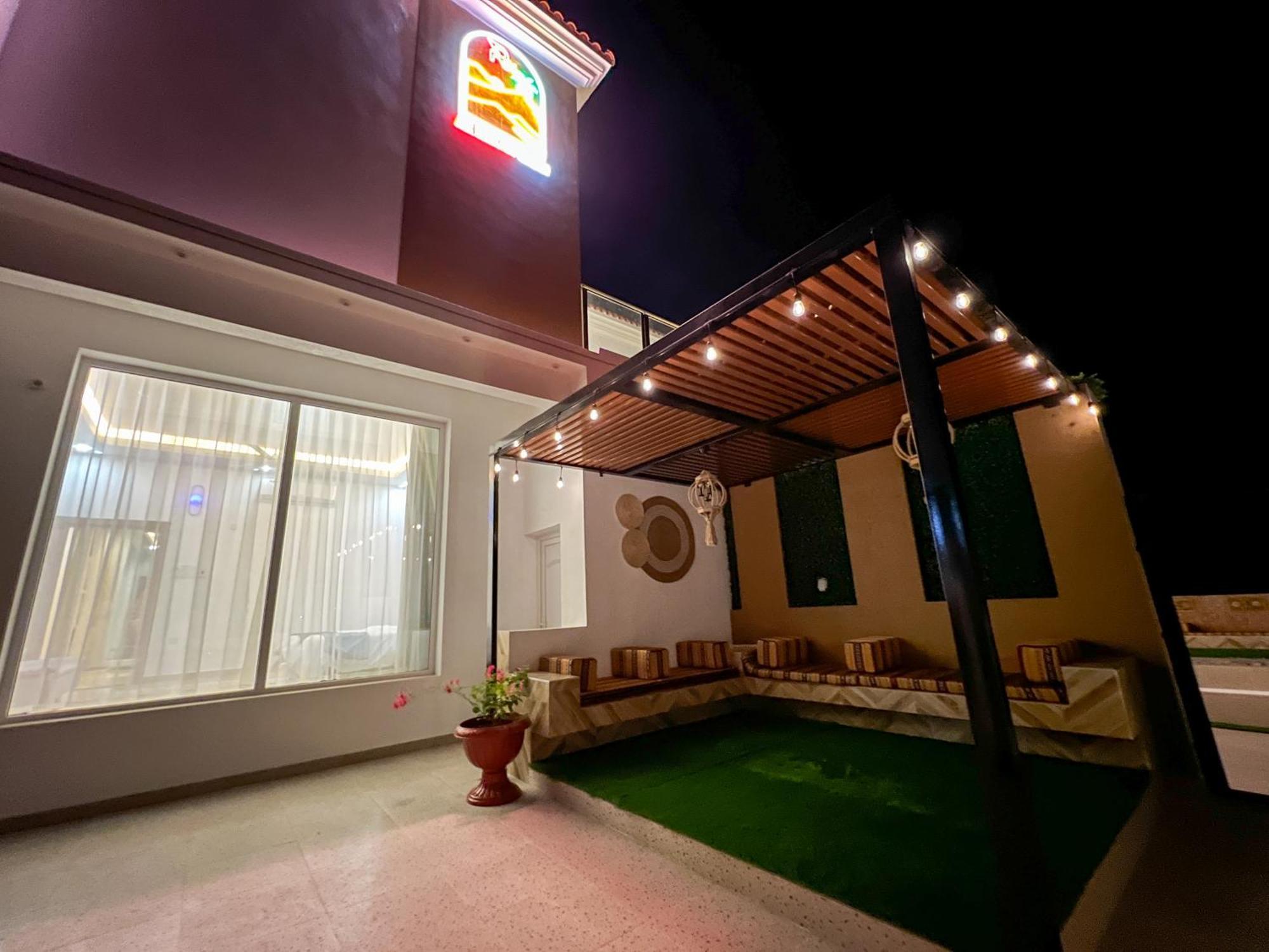 R61 Sunset Chalet Badīyah Exterior foto